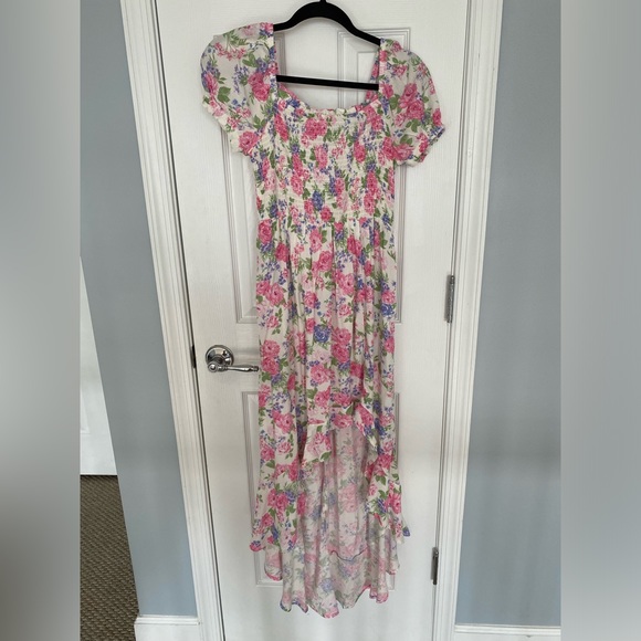 NWT Floral Smocked Puff Sleeve Midi Dress - Picture 2 of 16